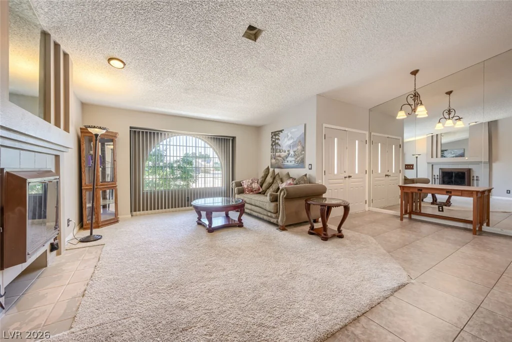 7671 Jones, Las Vegas, NV 89131