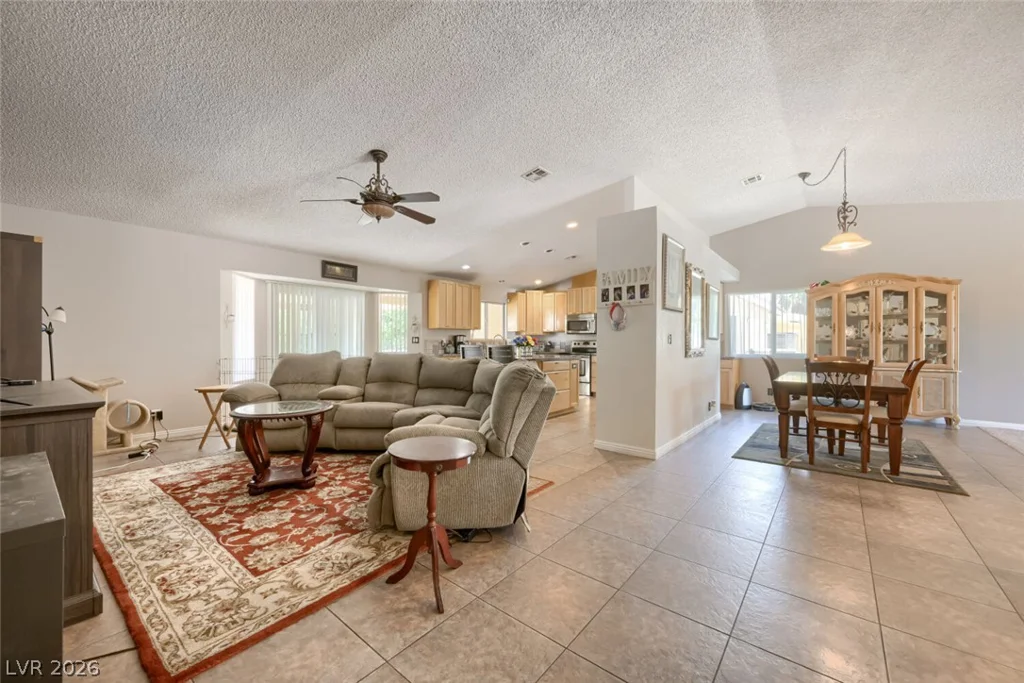 7671 Jones, Las Vegas, NV 89131