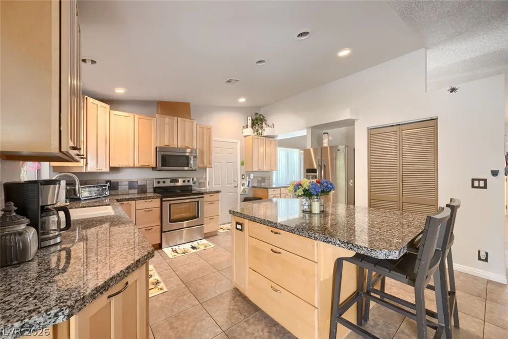 7671 Jones, Las Vegas, NV 89131