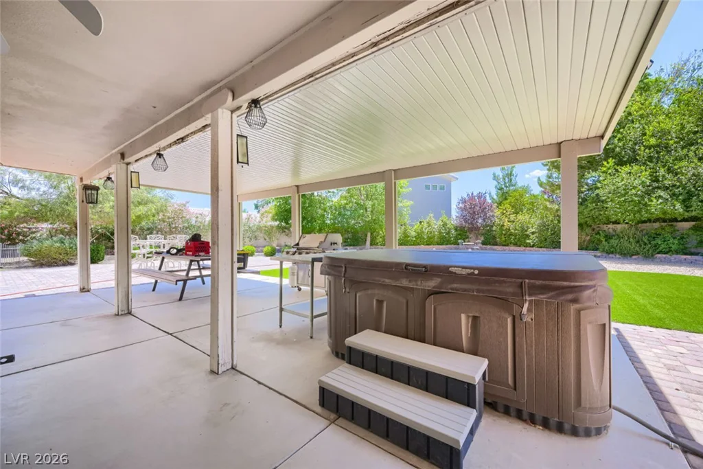 7671 Jones, Las Vegas, NV 89131
