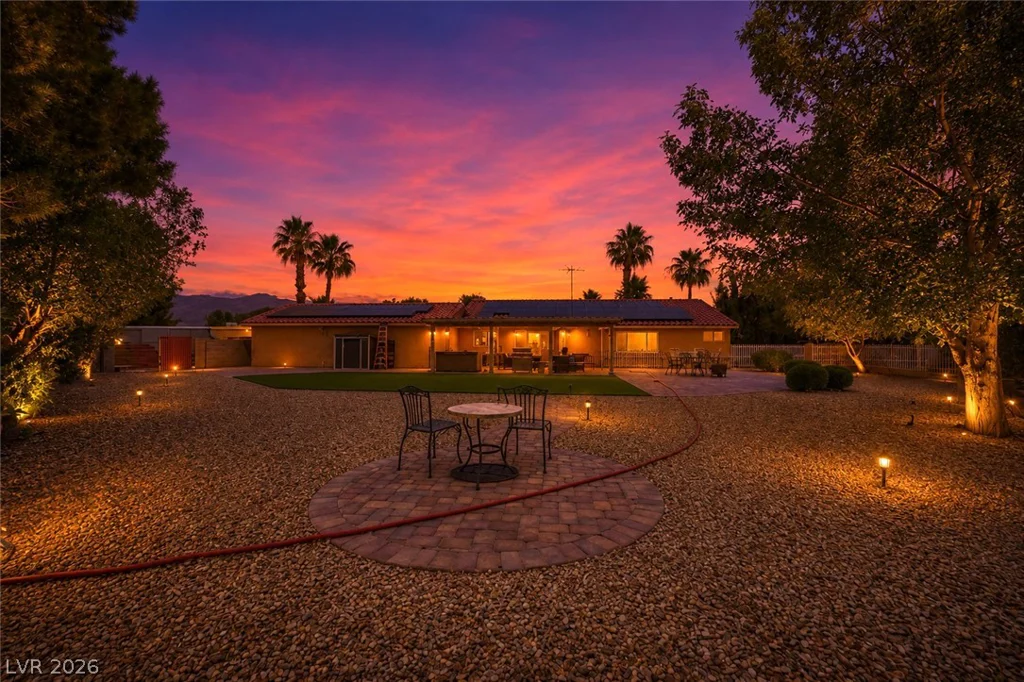 7671 Jones, Las Vegas, NV 89131