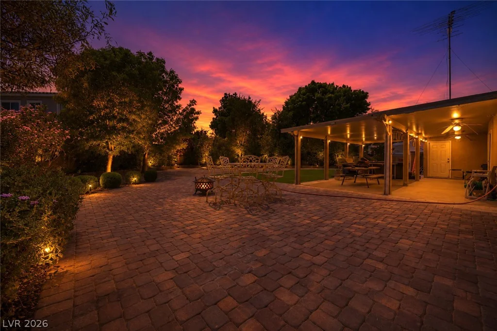7671 Jones, Las Vegas, NV 89131