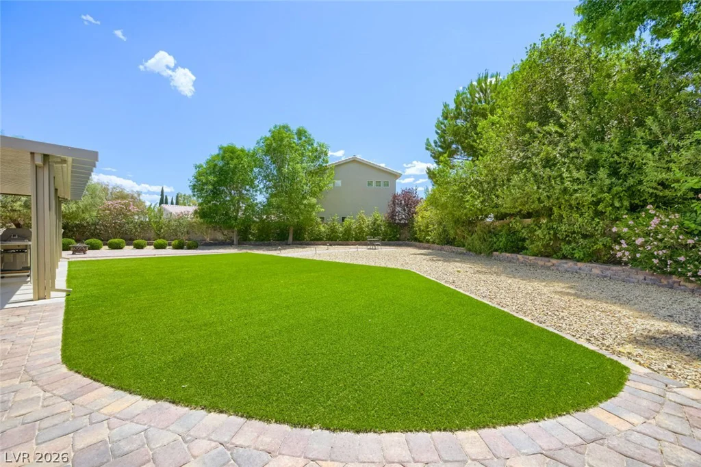 7671 Jones, Las Vegas, NV 89131