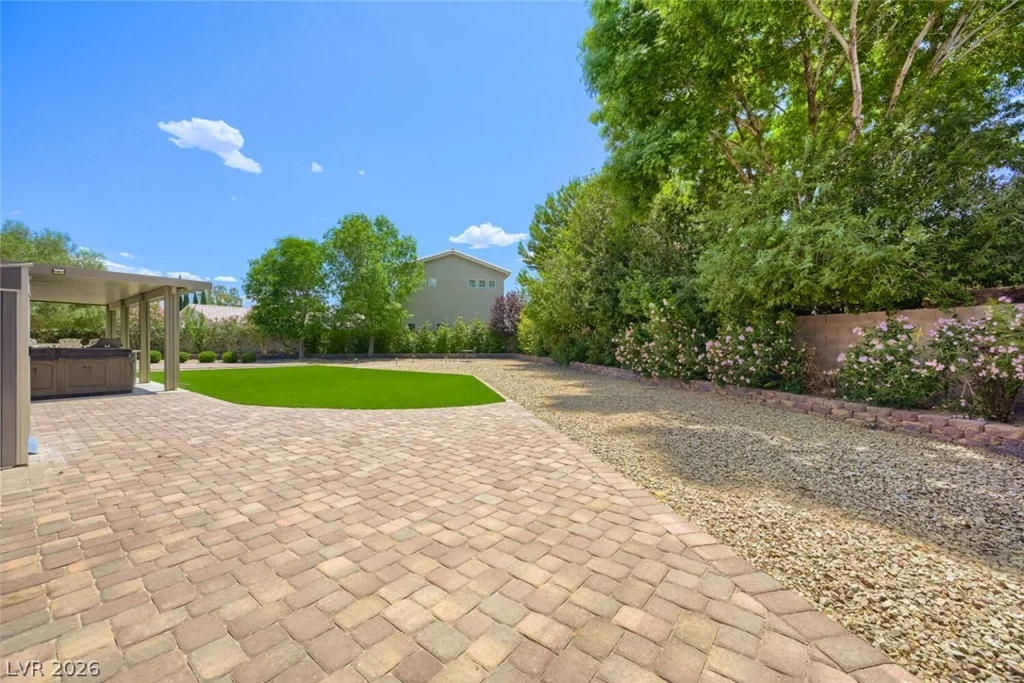 7671 Jones, Las Vegas, NV 89131