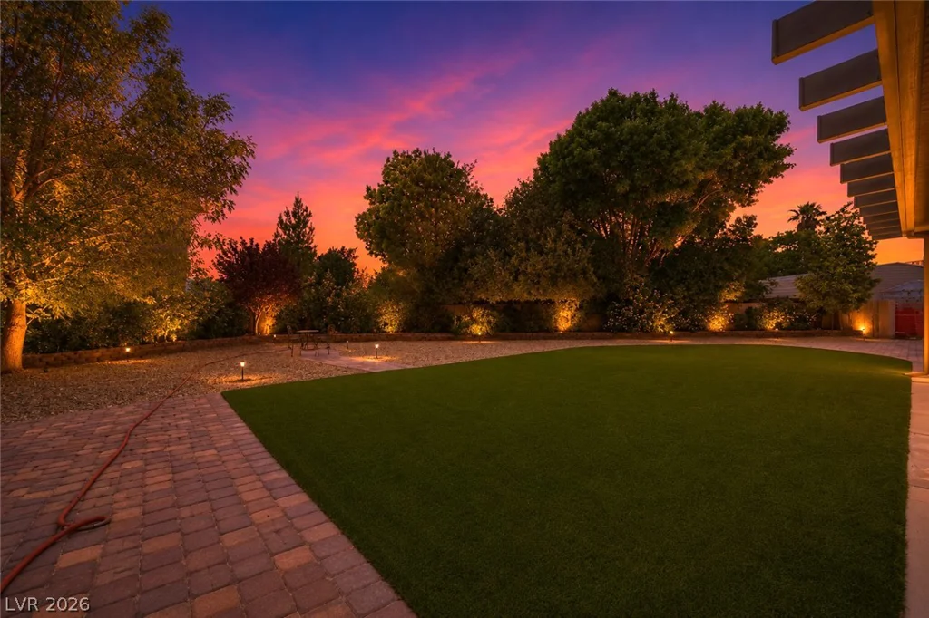 7671 Jones, Las Vegas, NV 89131