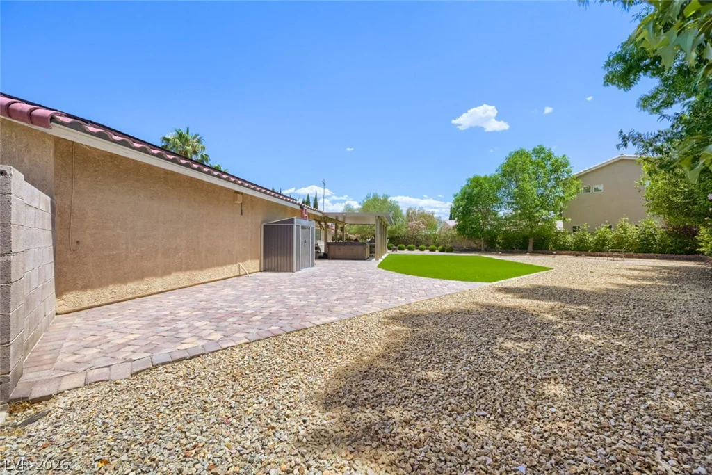 7671 Jones, Las Vegas, NV 89131