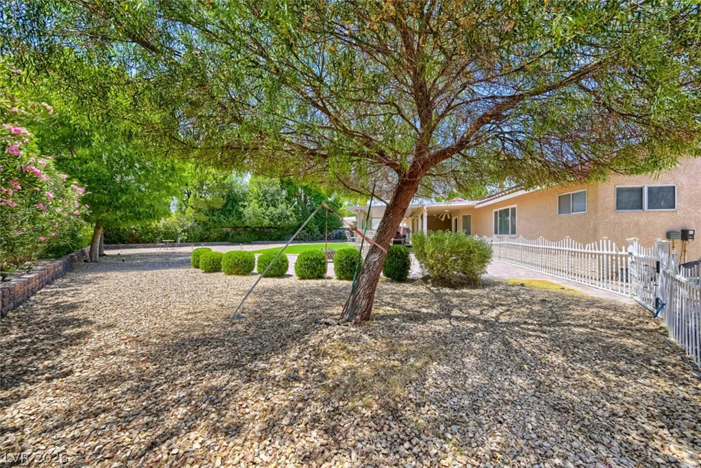 7671 Jones, Las Vegas, NV 89131