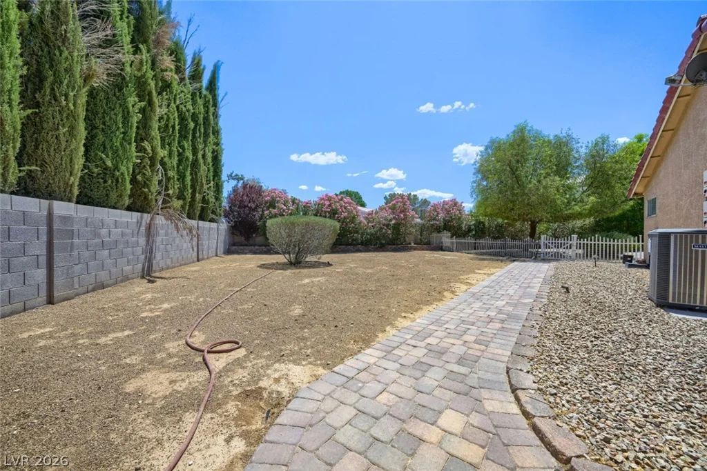7671 Jones, Las Vegas, NV 89131