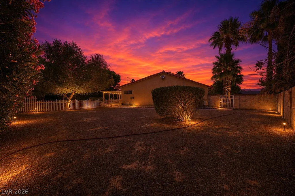 7671 Jones, Las Vegas, NV 89131