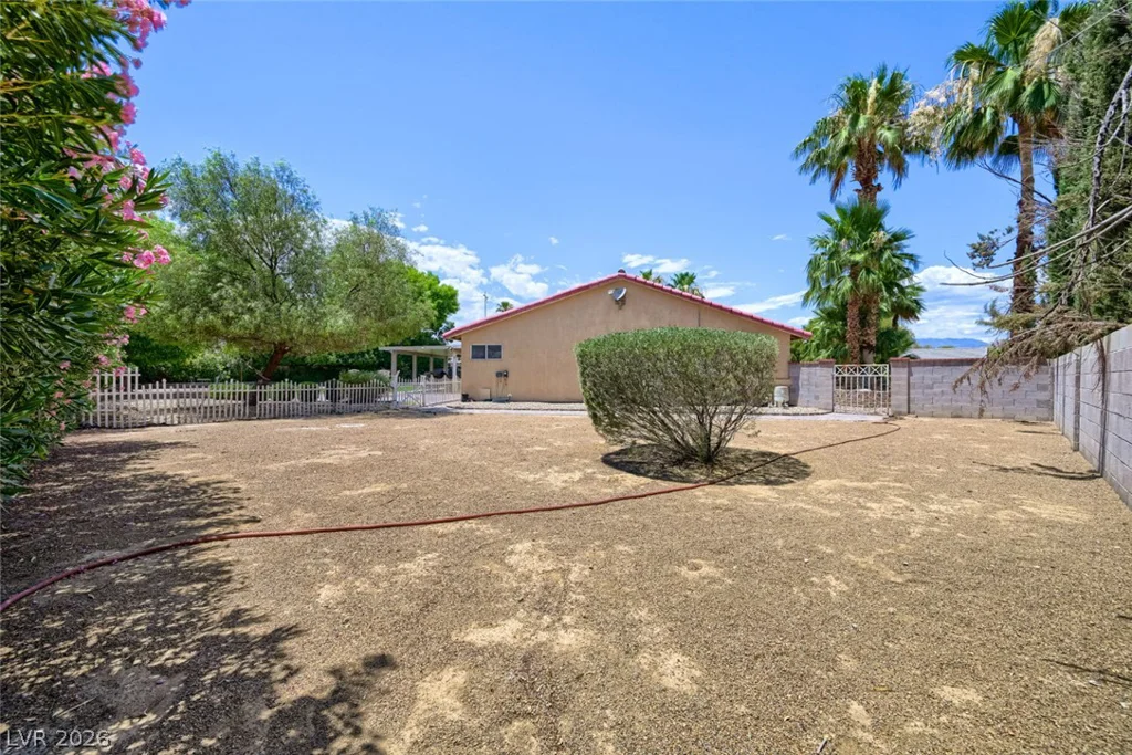 7671 Jones, Las Vegas, NV 89131