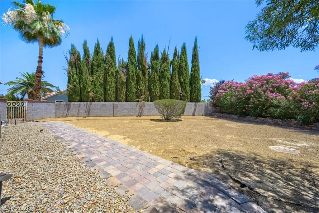 7671 Jones, Las Vegas, NV 89131