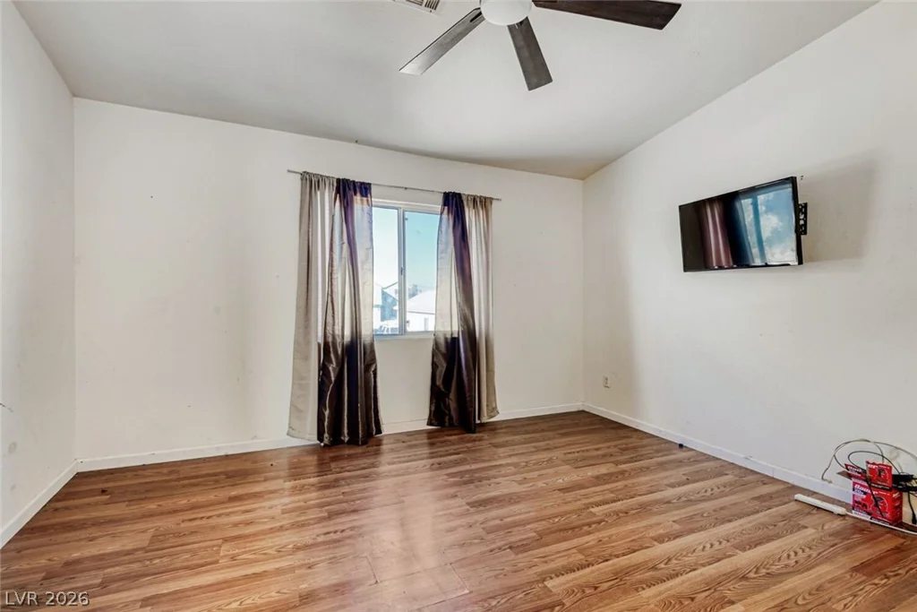 3893 White Cedar, Las Vegas, NV 89115