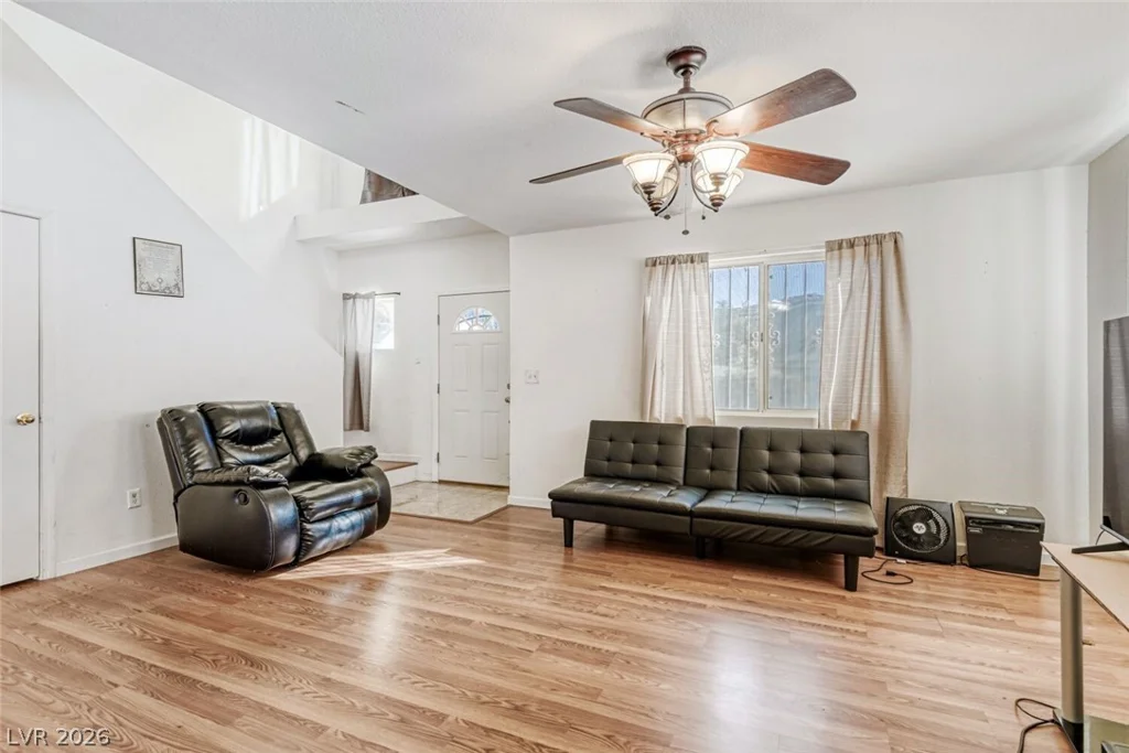 3893 White Cedar, Las Vegas, NV 89115