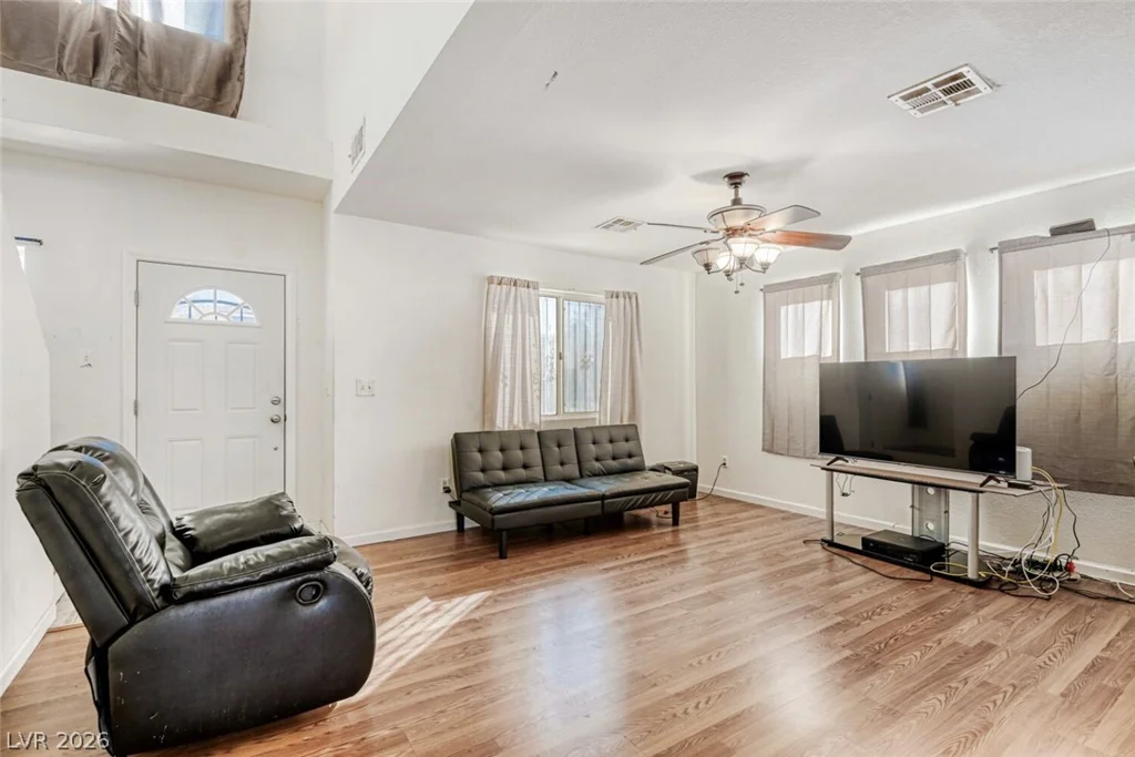 3893 White Cedar, Las Vegas, NV 89115