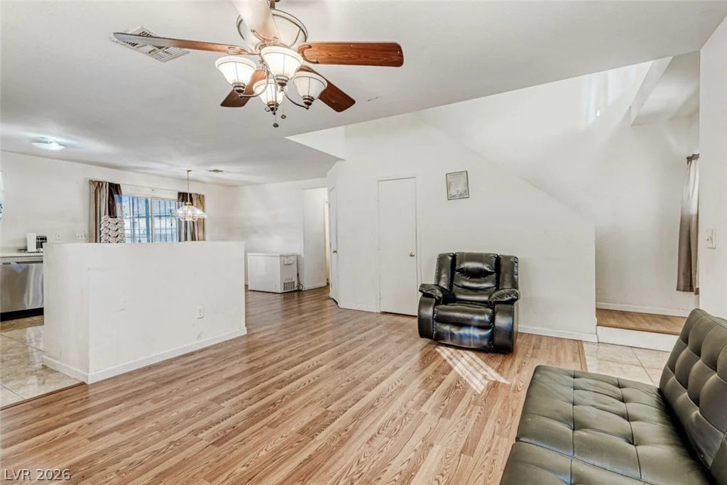 3893 White Cedar, Las Vegas, NV 89115