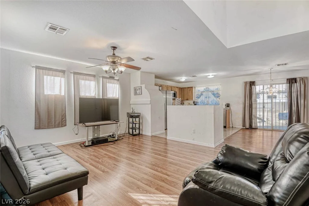3893 White Cedar, Las Vegas, NV 89115