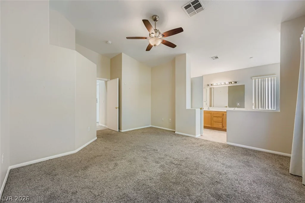 8136 Shady Glen, Las Vegas, NV 89131
