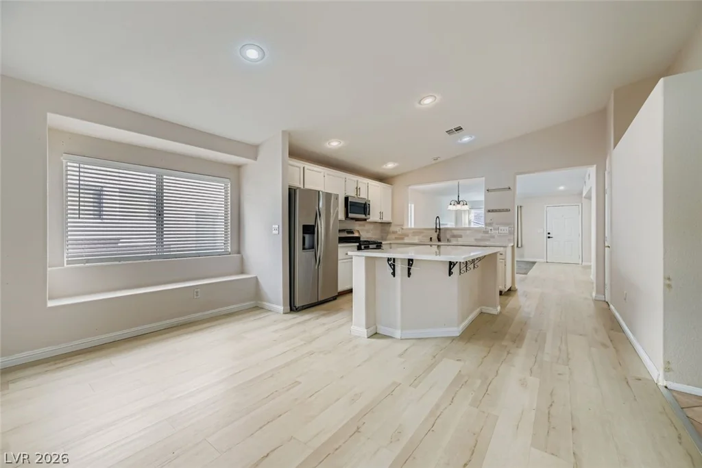 8136 Shady Glen, Las Vegas, NV 89131