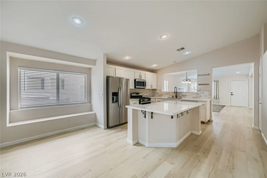8136 Shady Glen, Las Vegas, NV 89131