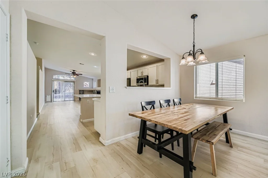 8136 Shady Glen, Las Vegas, NV 89131