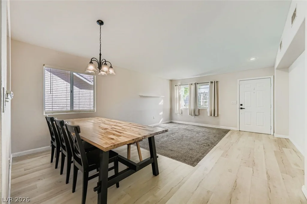 8136 Shady Glen, Las Vegas, NV 89131