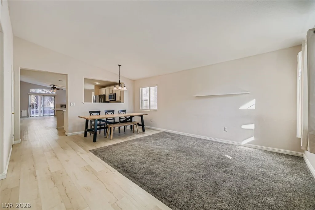 8136 Shady Glen, Las Vegas, NV 89131