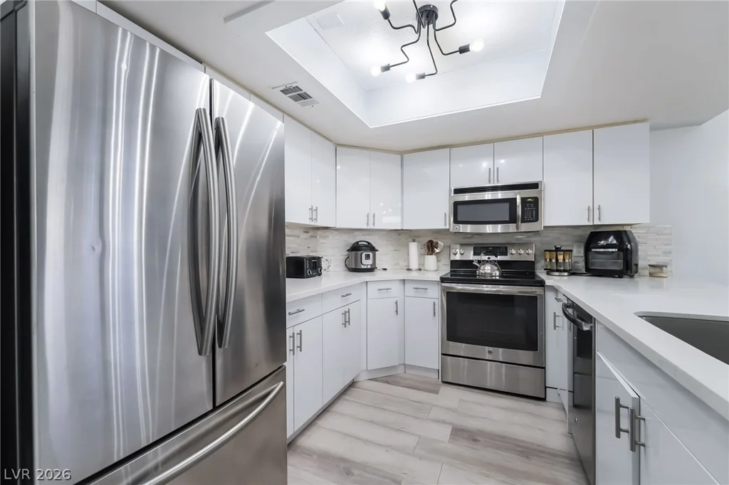 6250 Flamingo, Las Vegas, NV 89103