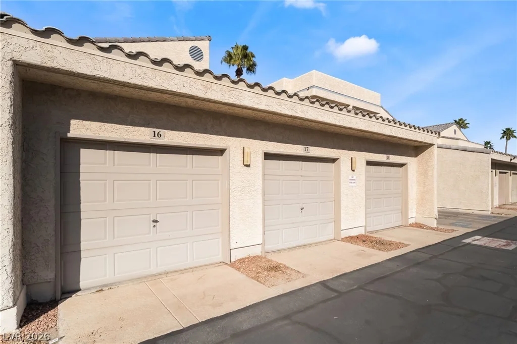 6250 Flamingo, Las Vegas, NV 89103