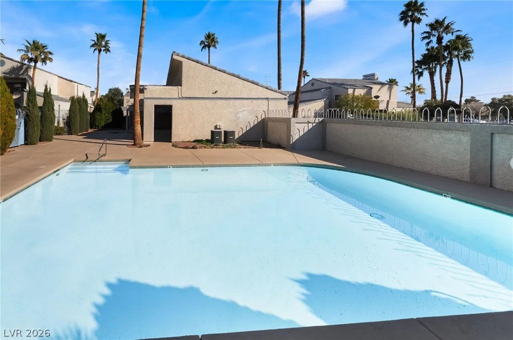 6250 Flamingo, Las Vegas, NV 89103