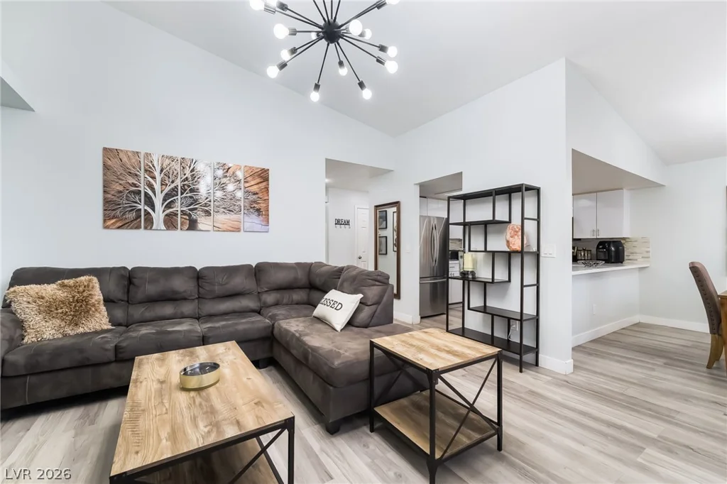 6250 Flamingo, Las Vegas, NV 89103