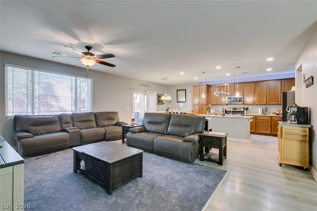 7745 Donner Peak, Las Vegas, NV 89166