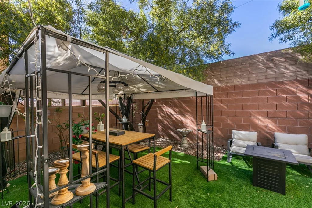 7745 Donner Peak, Las Vegas, NV 89166