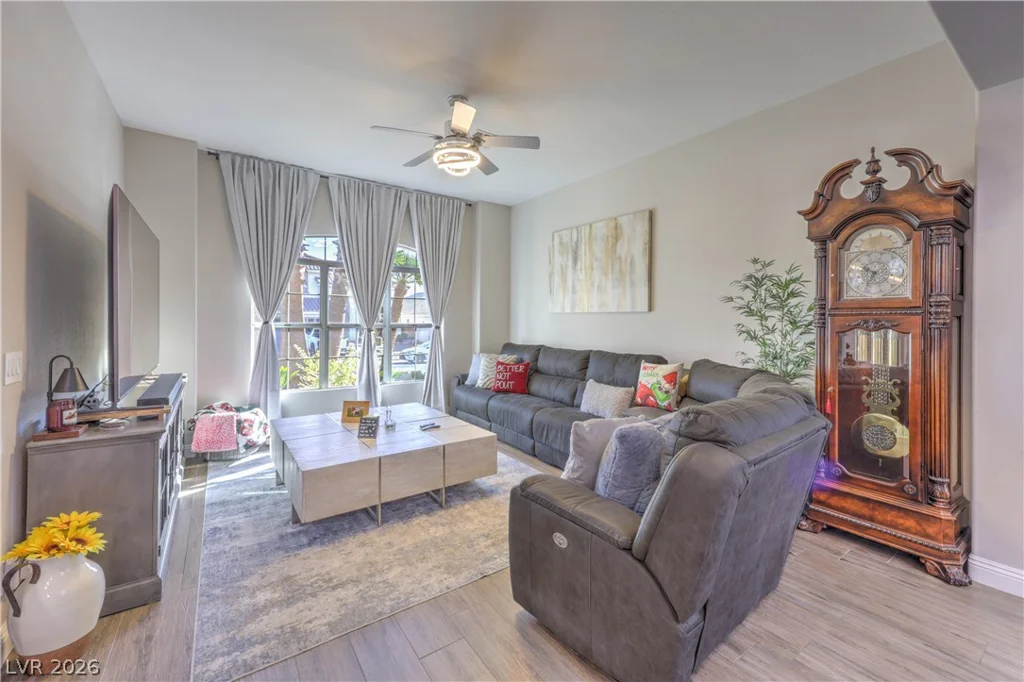 3747 Broadmead, Las Vegas, NV 89147