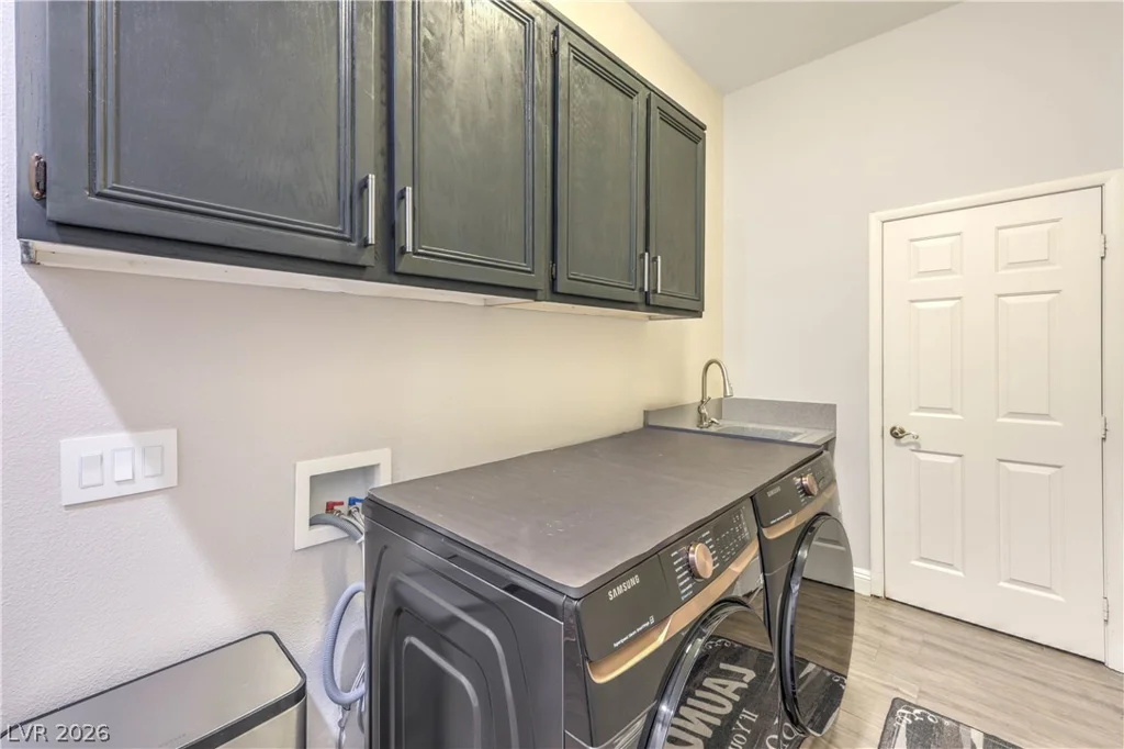 3747 Broadmead, Las Vegas, NV 89147