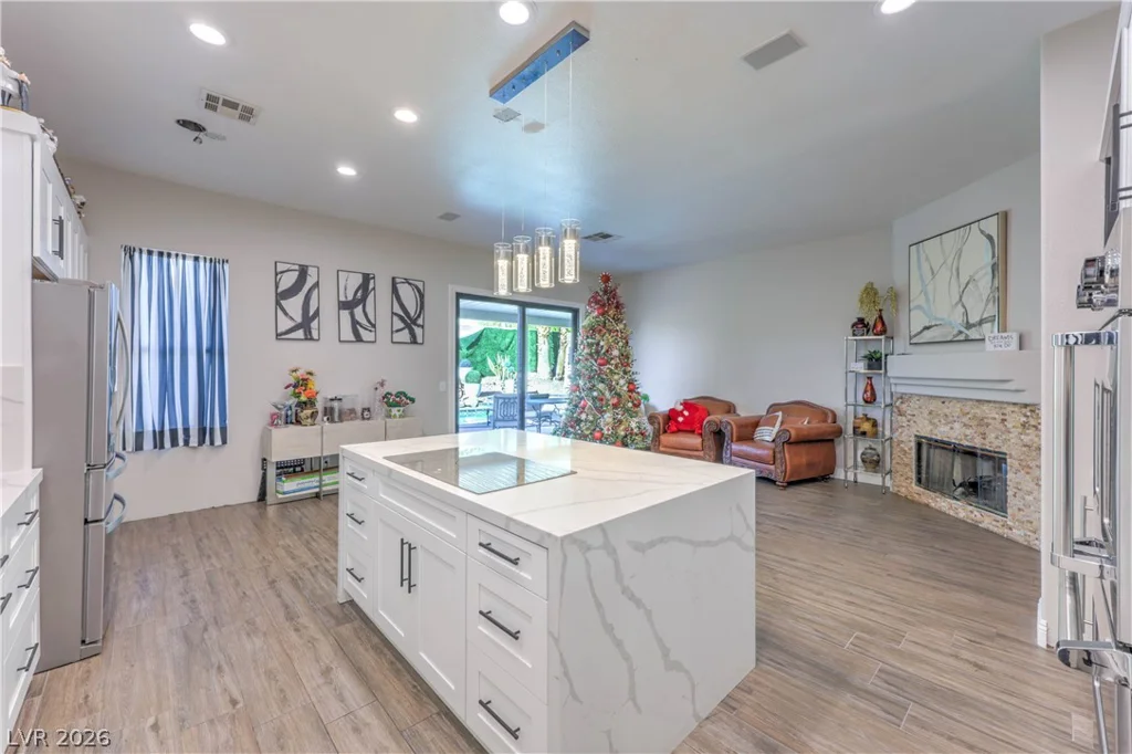 3747 Broadmead, Las Vegas, NV 89147