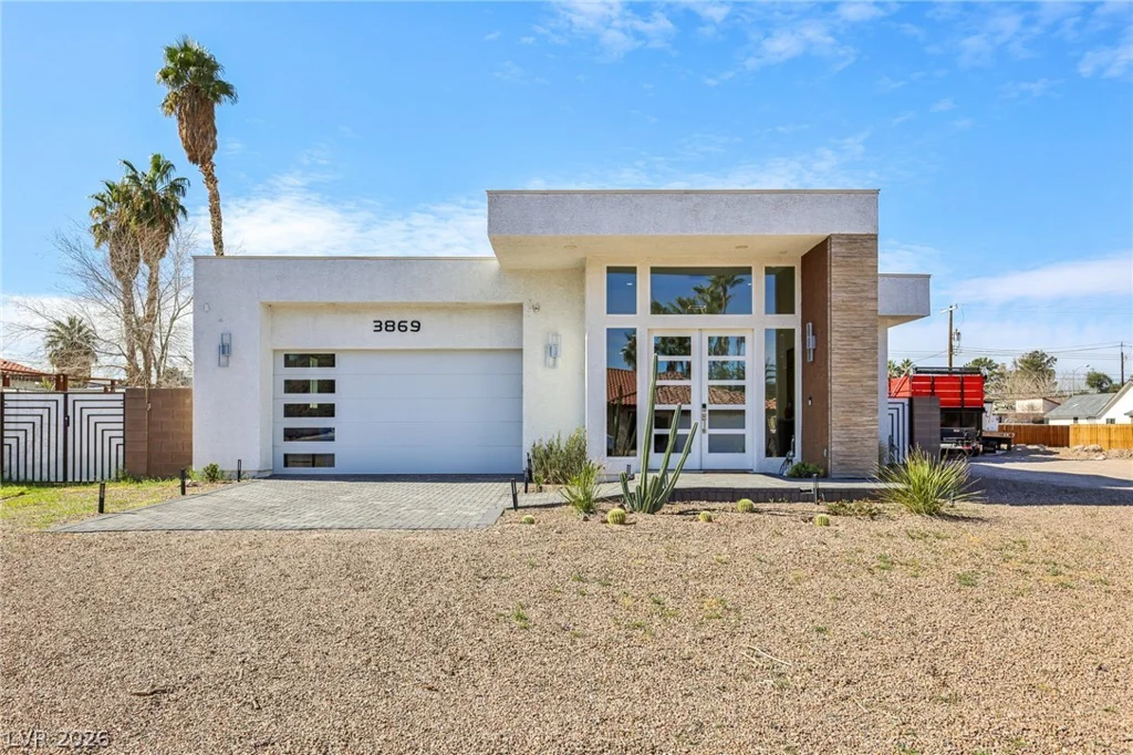 3869 Pacific, Las Vegas, NV 89121