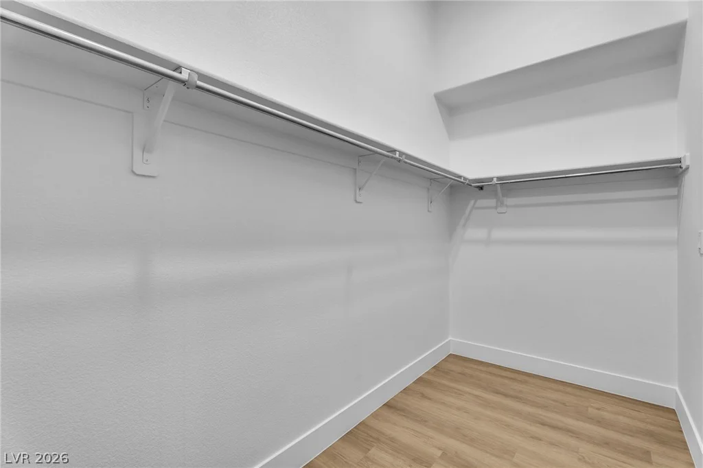8233 Valley Stream, Las Vegas, NV 89131