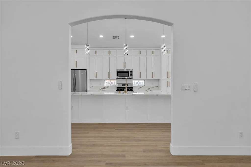 8233 Valley Stream, Las Vegas, NV 89131