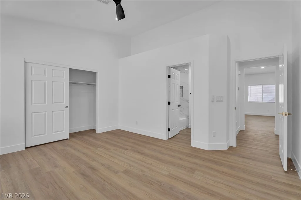 8233 Valley Stream, Las Vegas, NV 89131