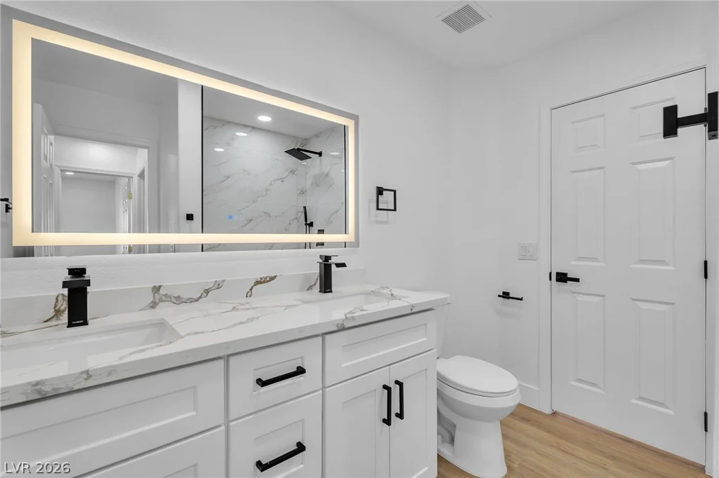 8233 Valley Stream, Las Vegas, NV 89131