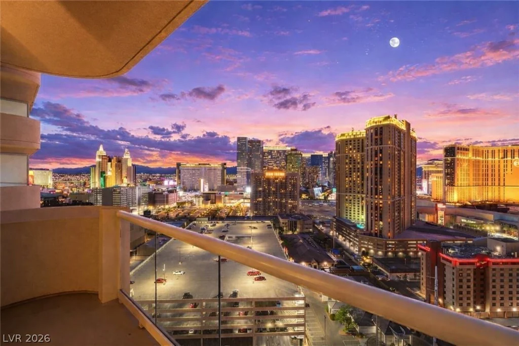 145 HARMON, Las Vegas, NV 89109