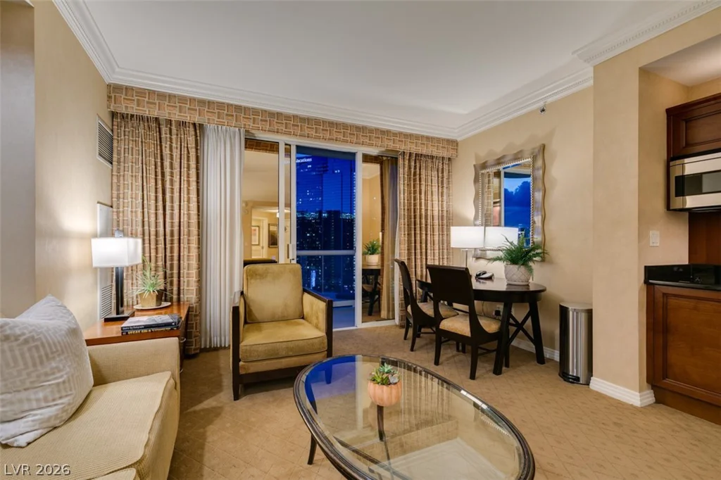 145 HARMON, Las Vegas, NV 89109