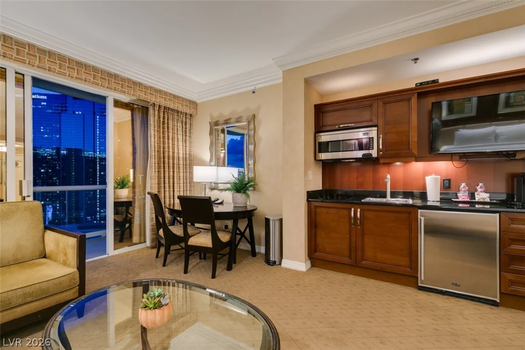 145 HARMON, Las Vegas, NV 89109