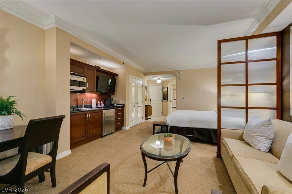 145 HARMON, Las Vegas, NV 89109