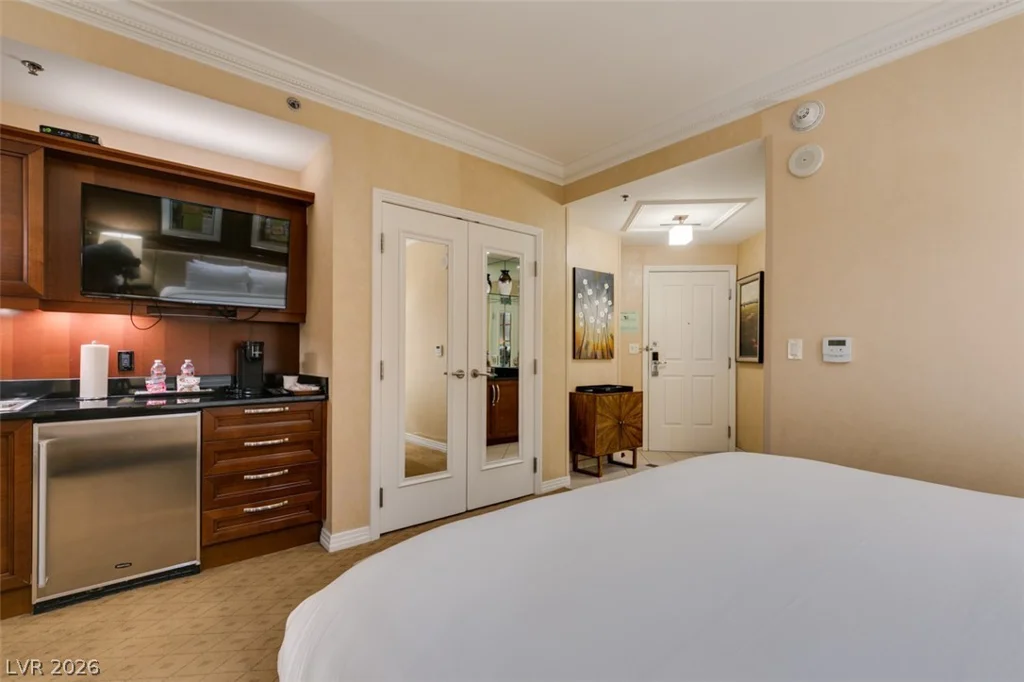 145 HARMON, Las Vegas, NV 89109
