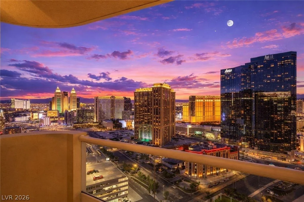 145 HARMON, Las Vegas, NV 89109