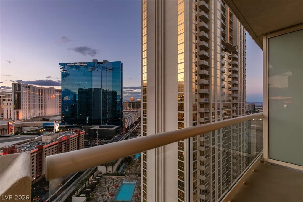 145 HARMON, Las Vegas, NV 89109