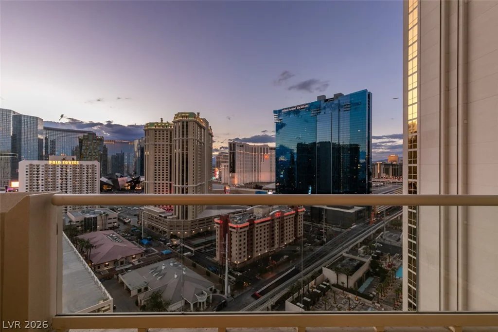 145 HARMON, Las Vegas, NV 89109
