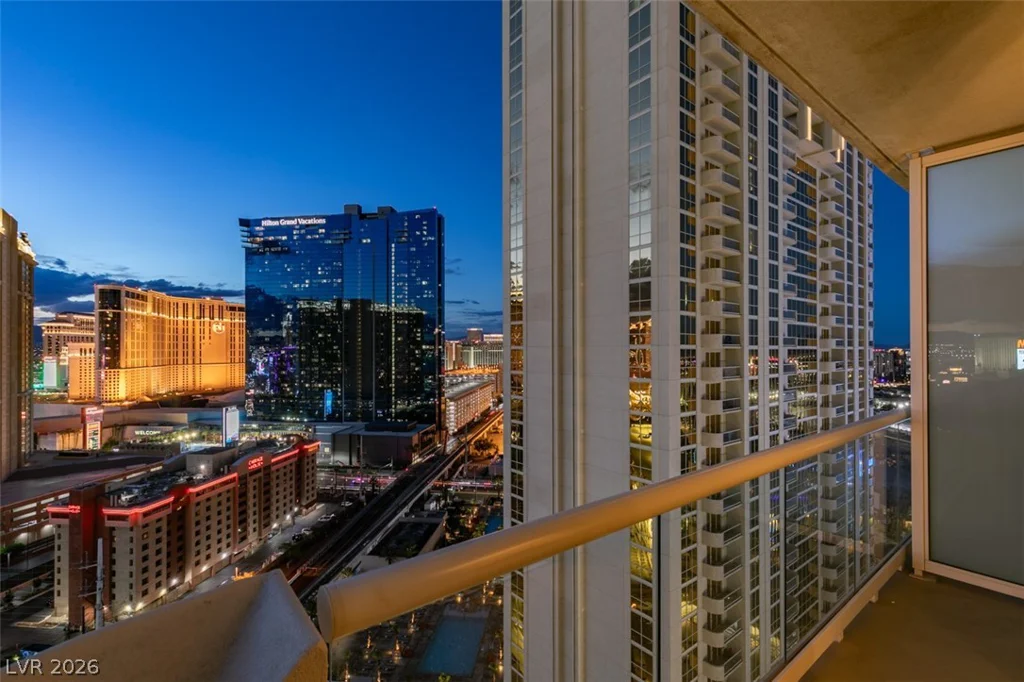 145 HARMON, Las Vegas, NV 89109