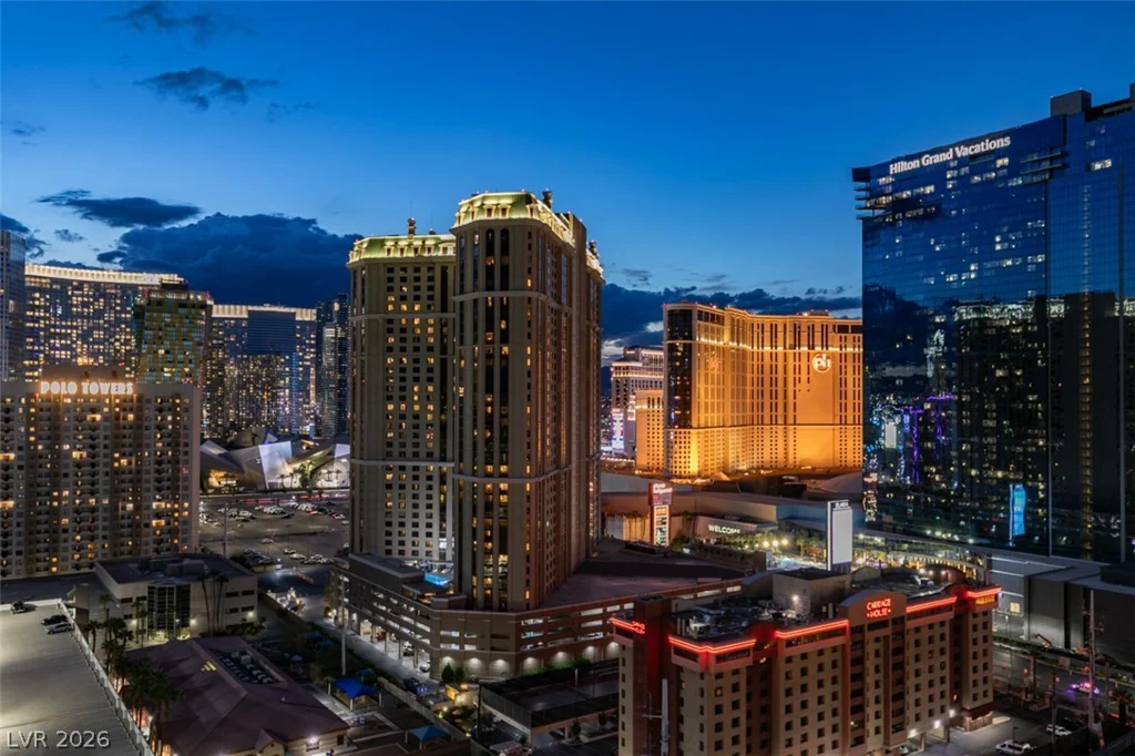 145 HARMON, Las Vegas, NV 89109